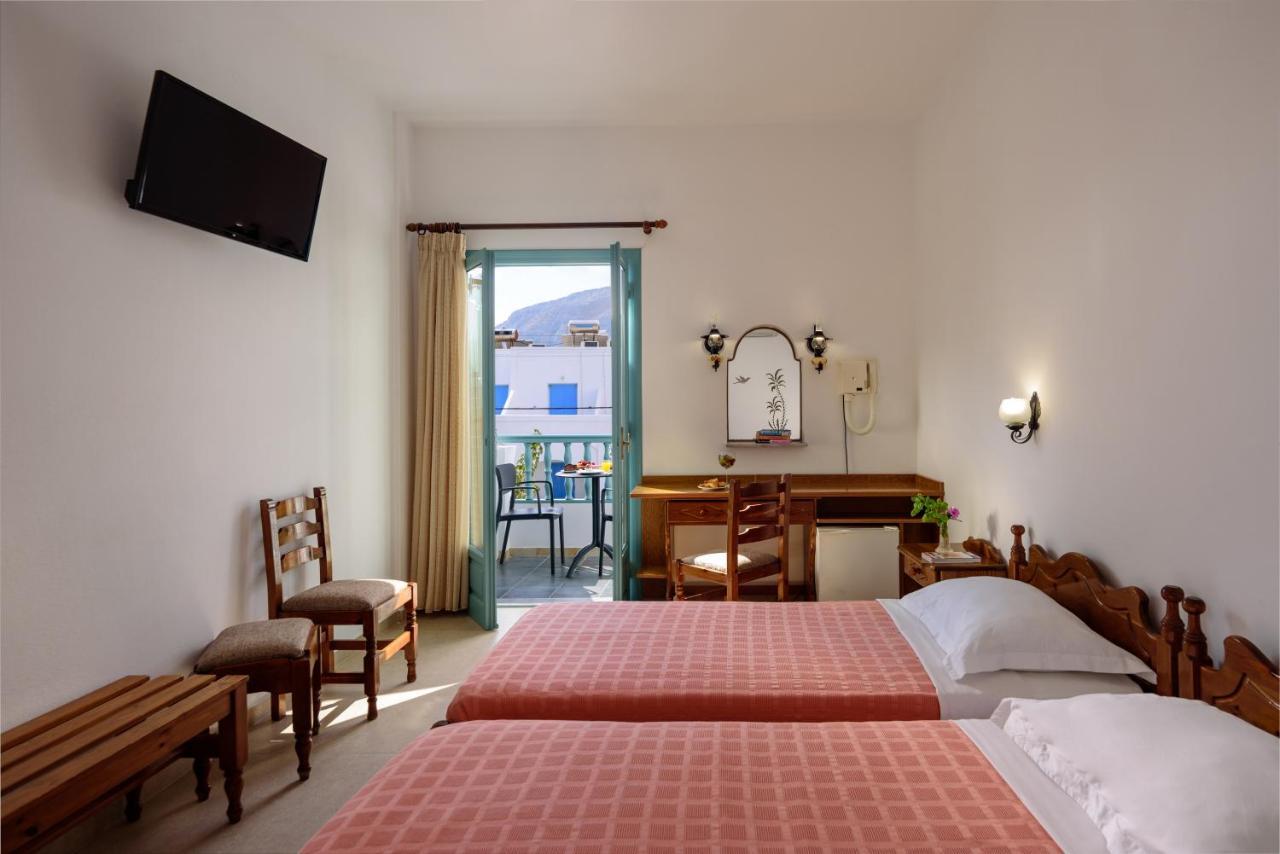 Armonia Hotel Kamári Екстериор снимка