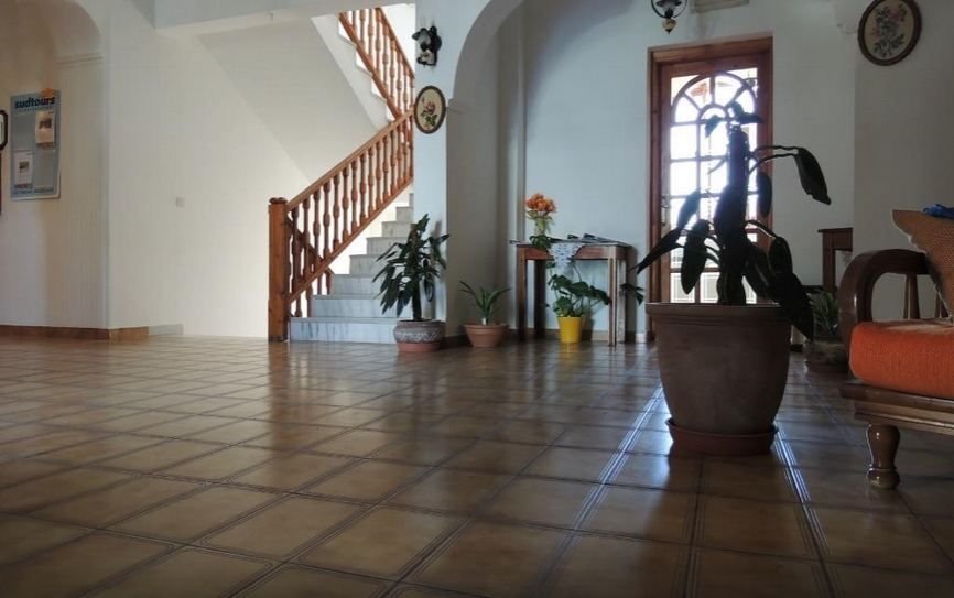 Armonia Hotel Kamári Екстериор снимка